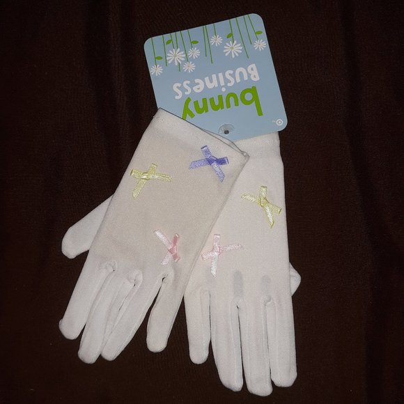 Target Other - New Girls Size 4-7 White Dressy Gloves Bows